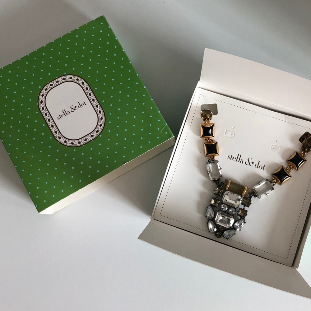 Stella & Dot Phoenix Pendant Necklace - Picture 11 of 12